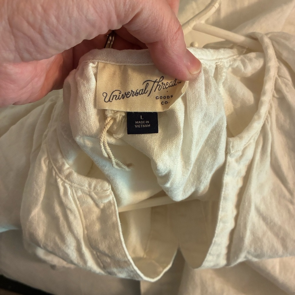 Universal Thread White Short Sleeve V-Neck Tunic Dress - Picture 4 of 4